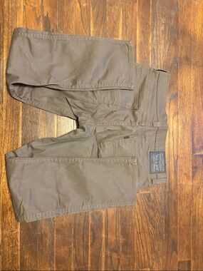 Slim Straight Men’s Jeans in Brown - Classic Workwear Style